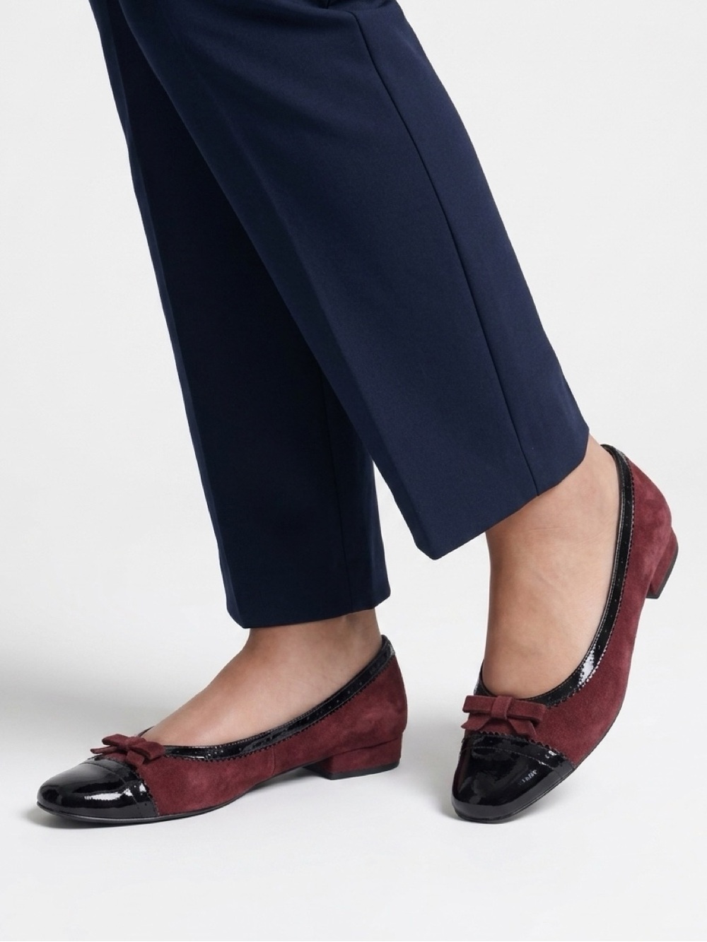 VANELI Burgundy Suede Black Patent Bow Low Heel Pumps 9.5M